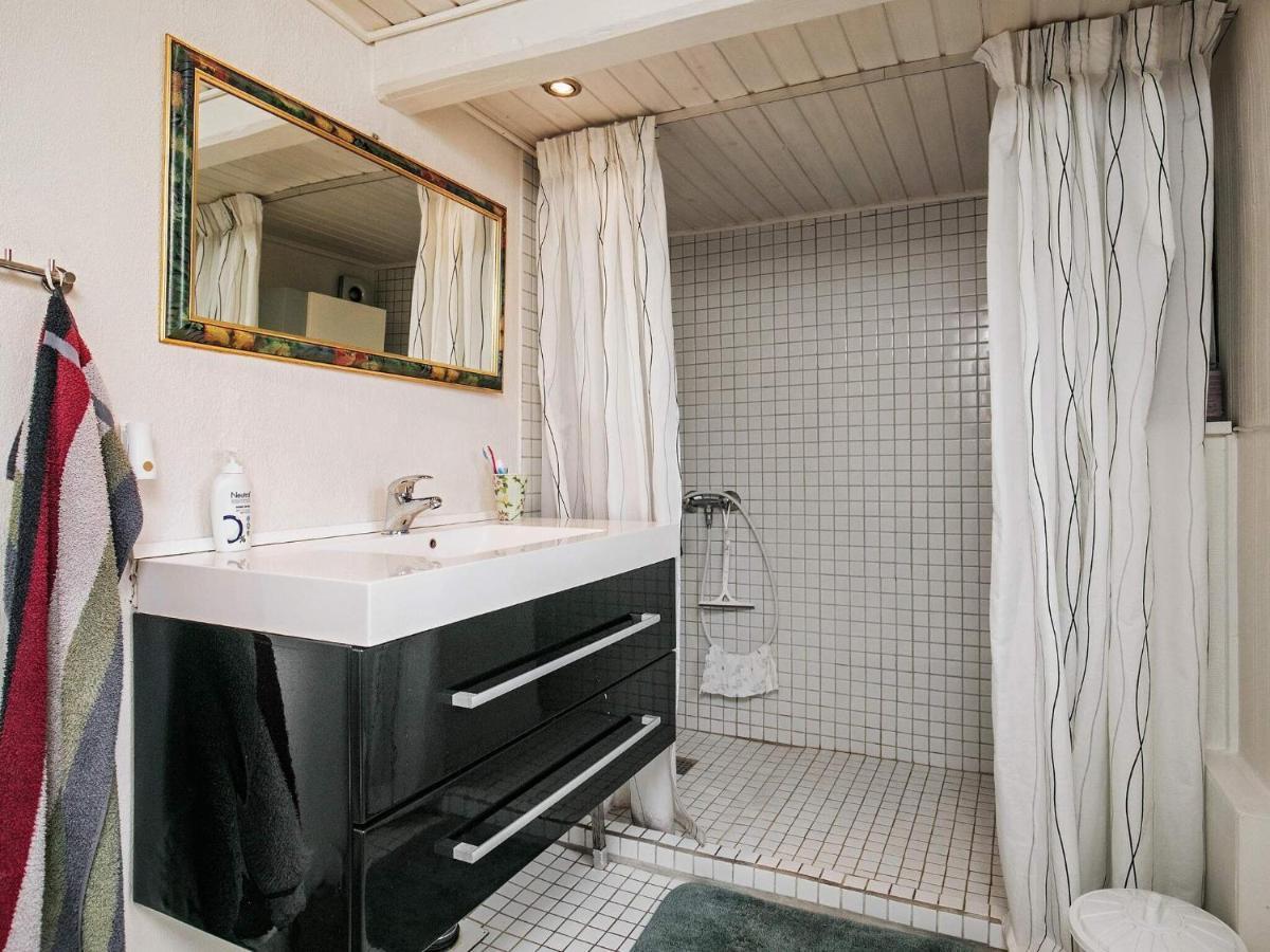 4 Person Holiday Home In Tranek R Транекер Экстерьер фото